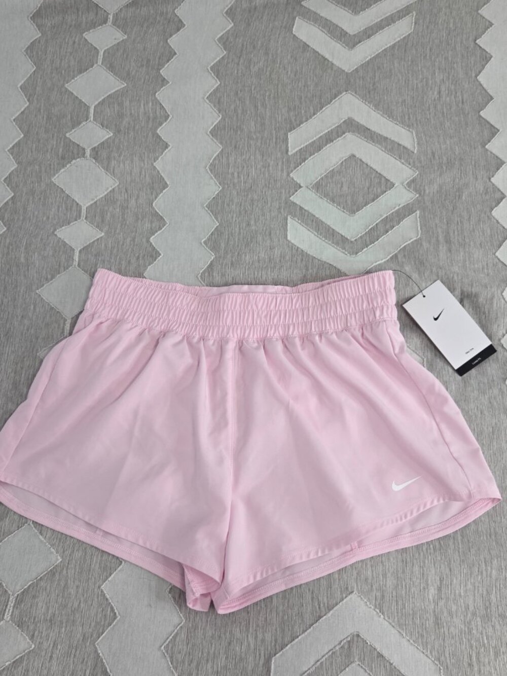 NWT Nike Women's One Dri-FIT Mid-Rise 3" Brief-Lined Shorts Pink size M